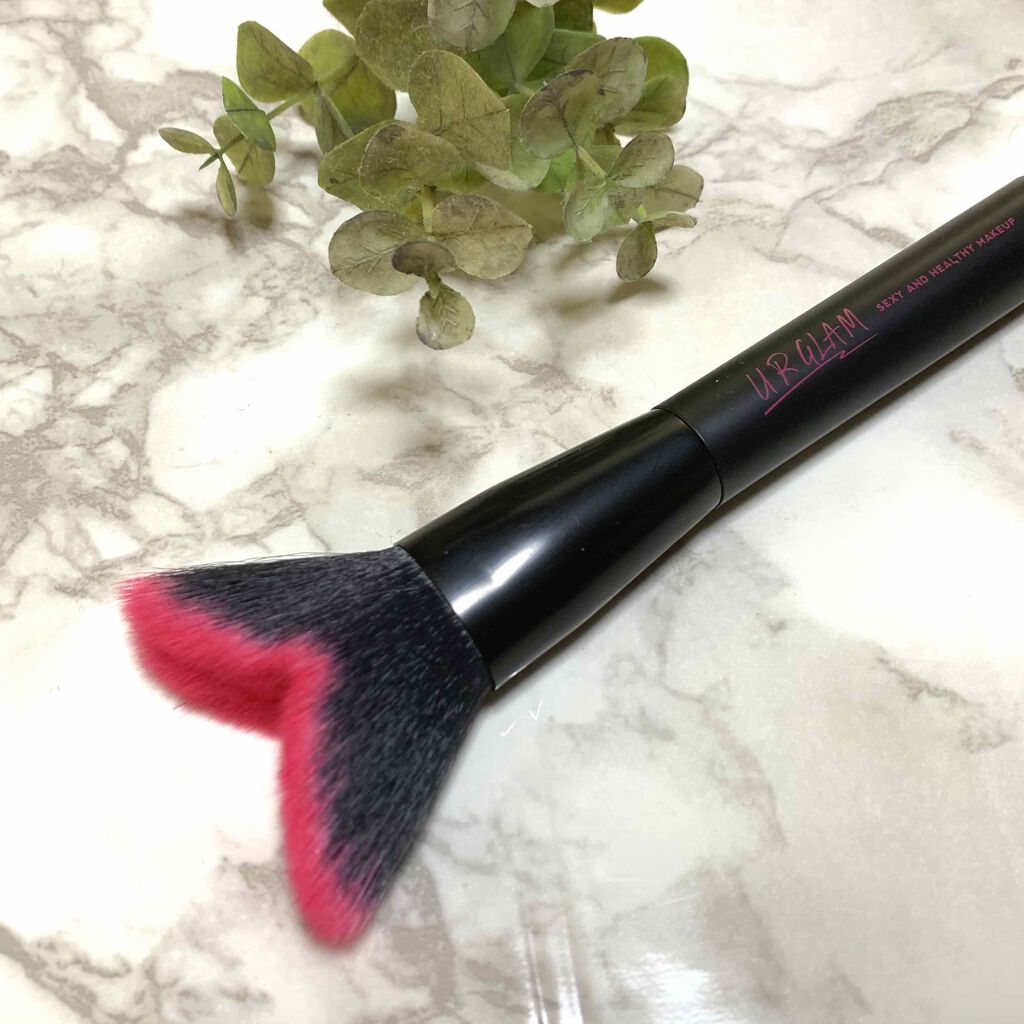 UR GLAM　V POWDER BRUSH（Vパウダーブラシ）/U R GLAM/メイクブラシを使ったクチコミ（1枚目）