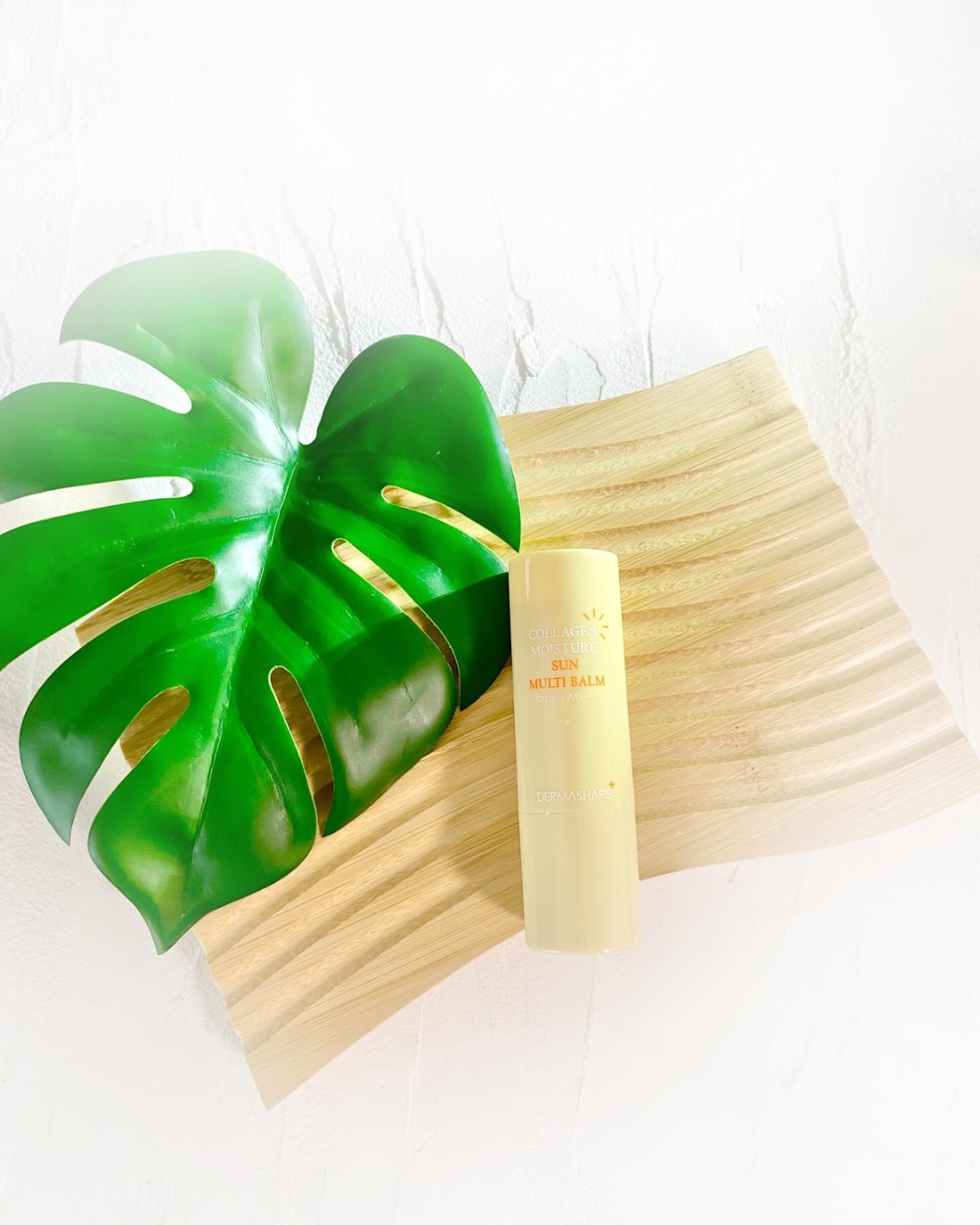 コラーゲンモイスチャーSUNマルチバーム/DERMASHARE/日焼け止めスティックを使ったクチコミ（1枚目）