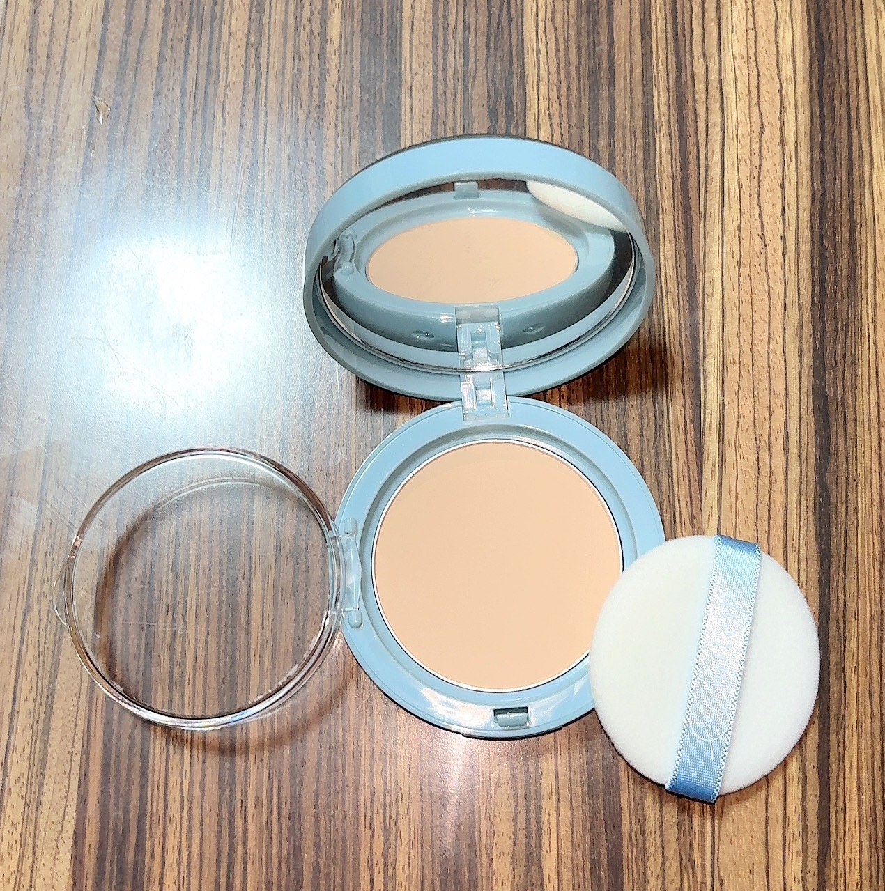 スムースフィットファンデーション ＃01 IVORY/mileda/パウダーファンデーションを使ったクチコミ（2枚目）