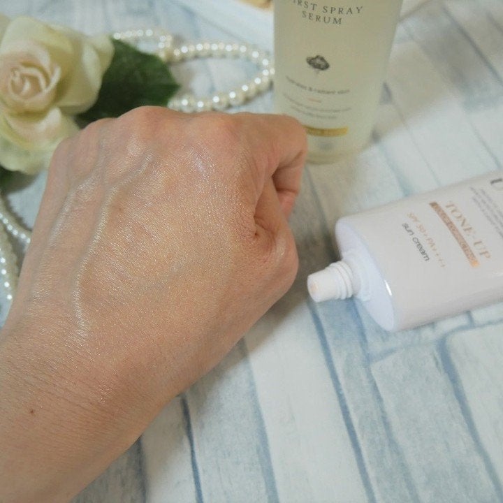 ダルバ ホワイトトリュフファーストスプレーセラム/ダルバ/ミスト状化粧水を使ったクチコミ(9枚目)