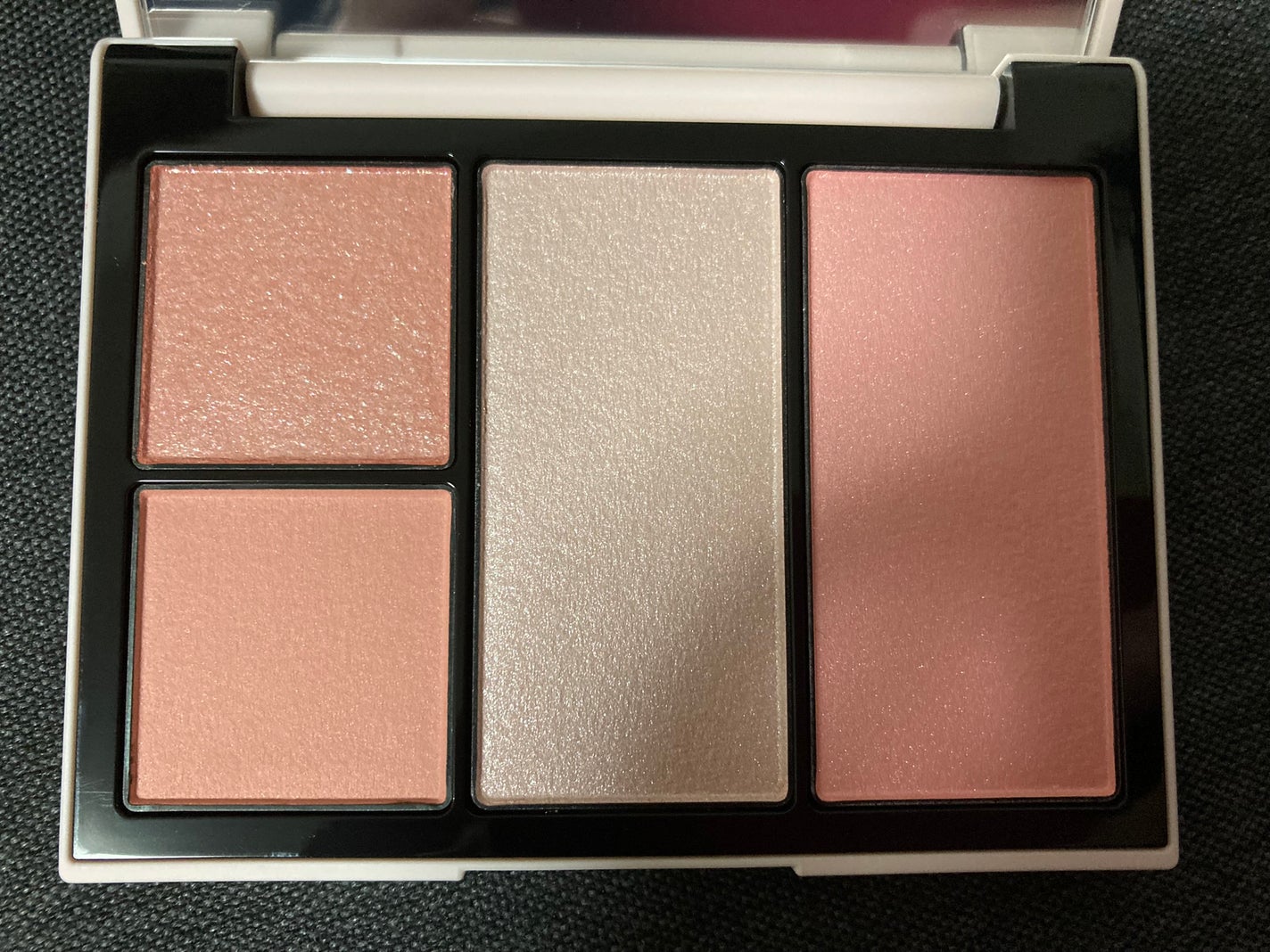 フェイス スタイリスト/SNIDEL BEAUTY/アイシャドウパレットを使ったクチコミ(3枚目)