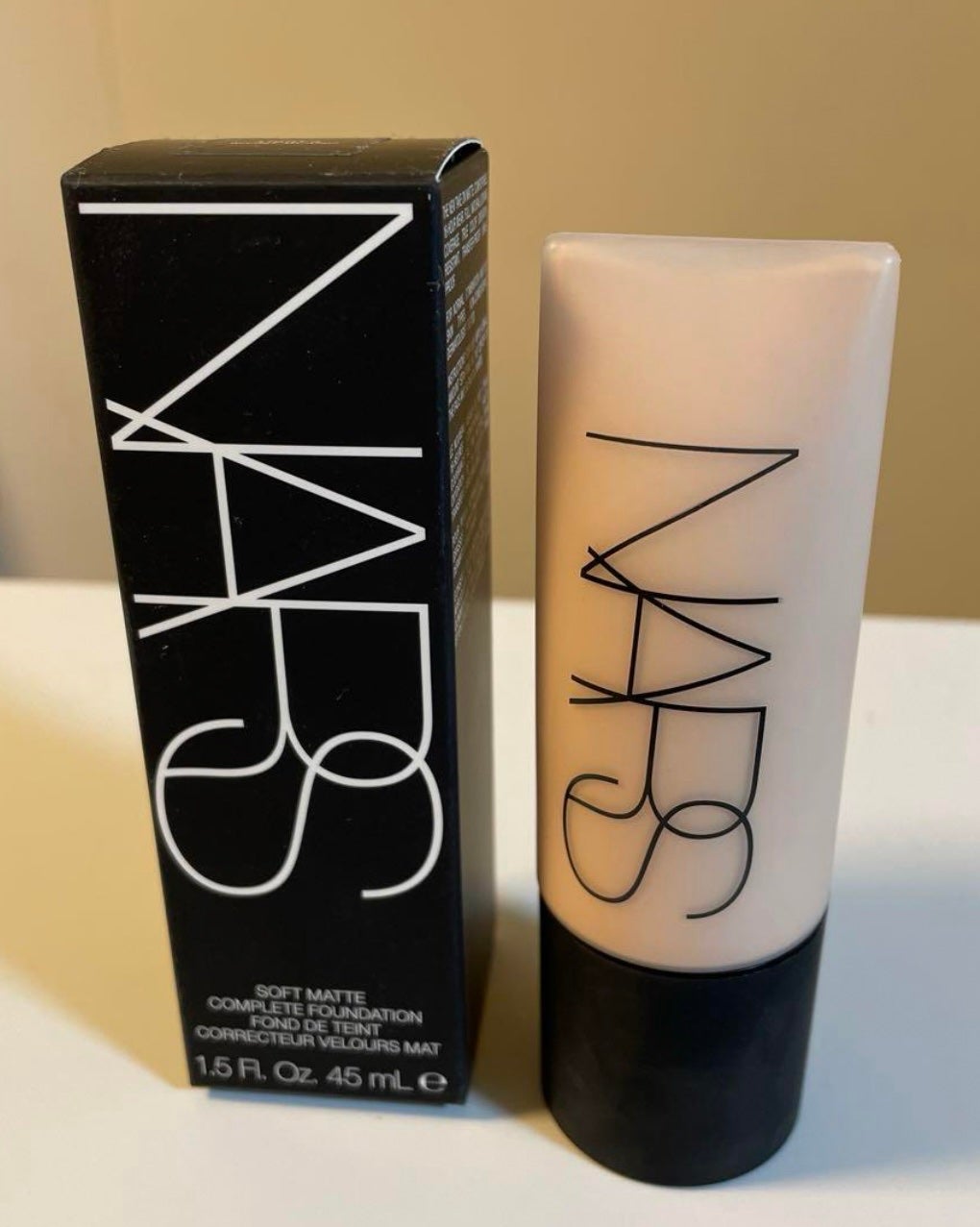 ソフトマットコンプリート ファンデーション/NARS/リキッドファンデーションを使ったクチコミ(1枚目)