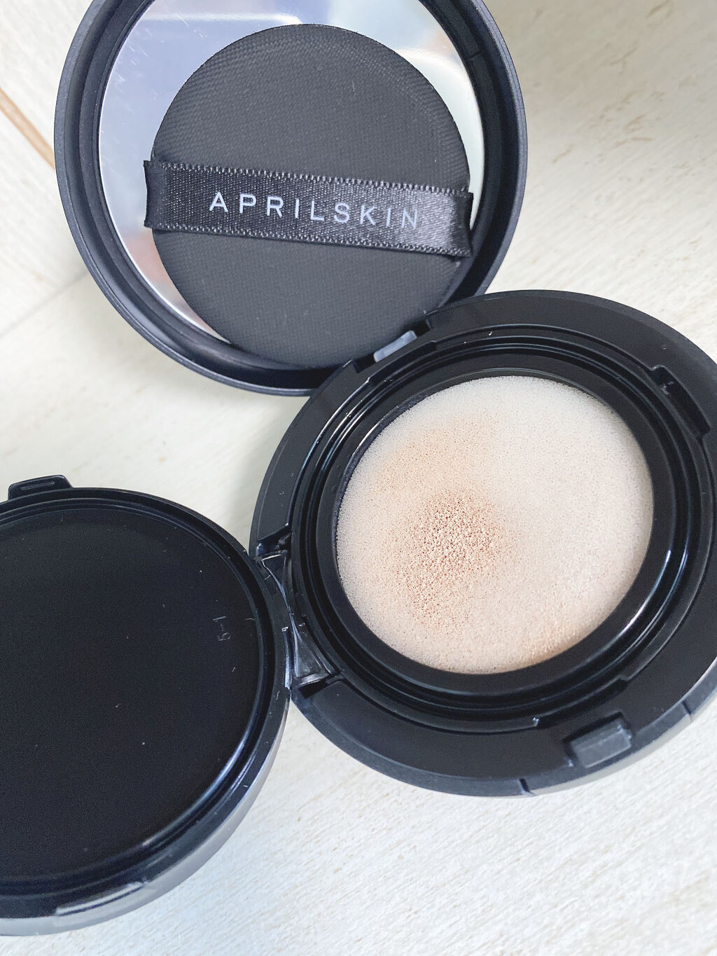 マジックスノークッション ブラック 2.0/APRILSKIN/クッションファンデーションを使ったクチコミ（2枚目）