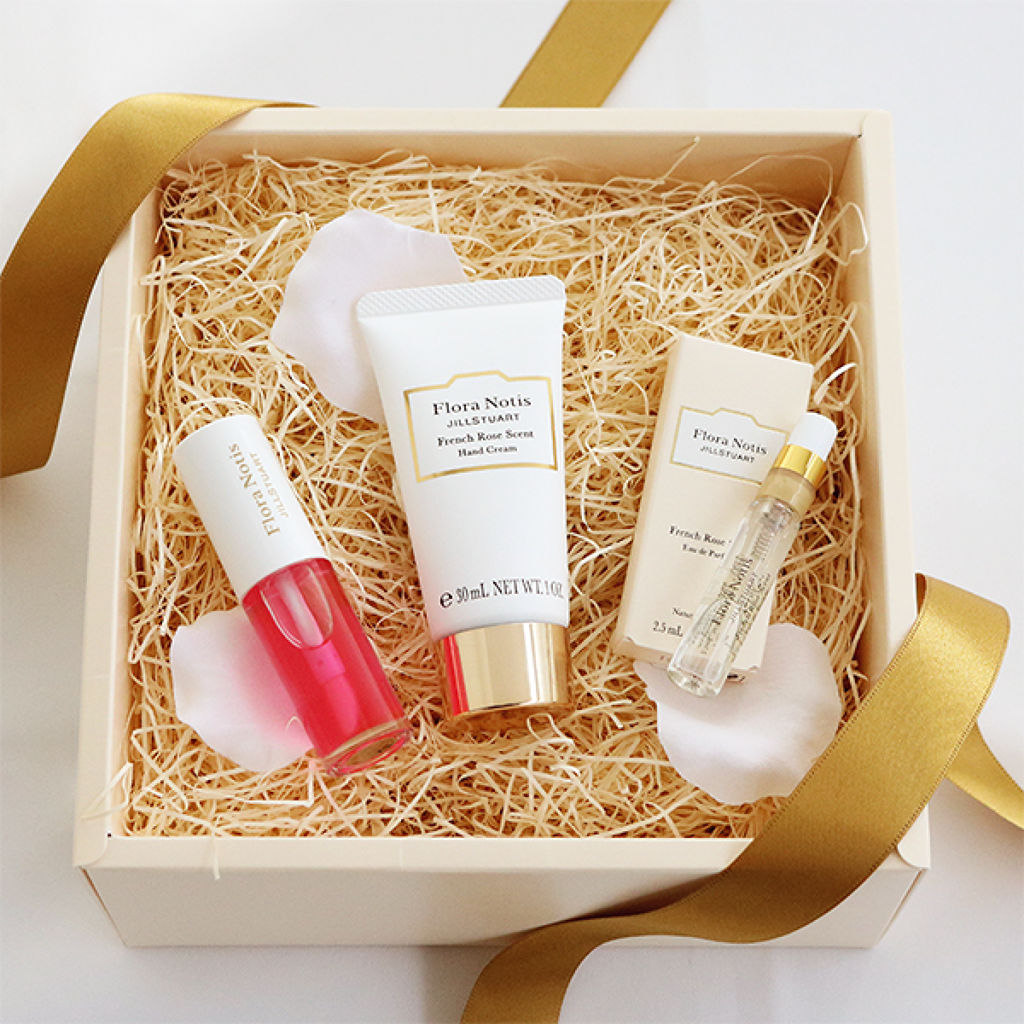 Flora Notis JILL STUART フレンチローズ 《手先・唇への乾燥ケアキット》