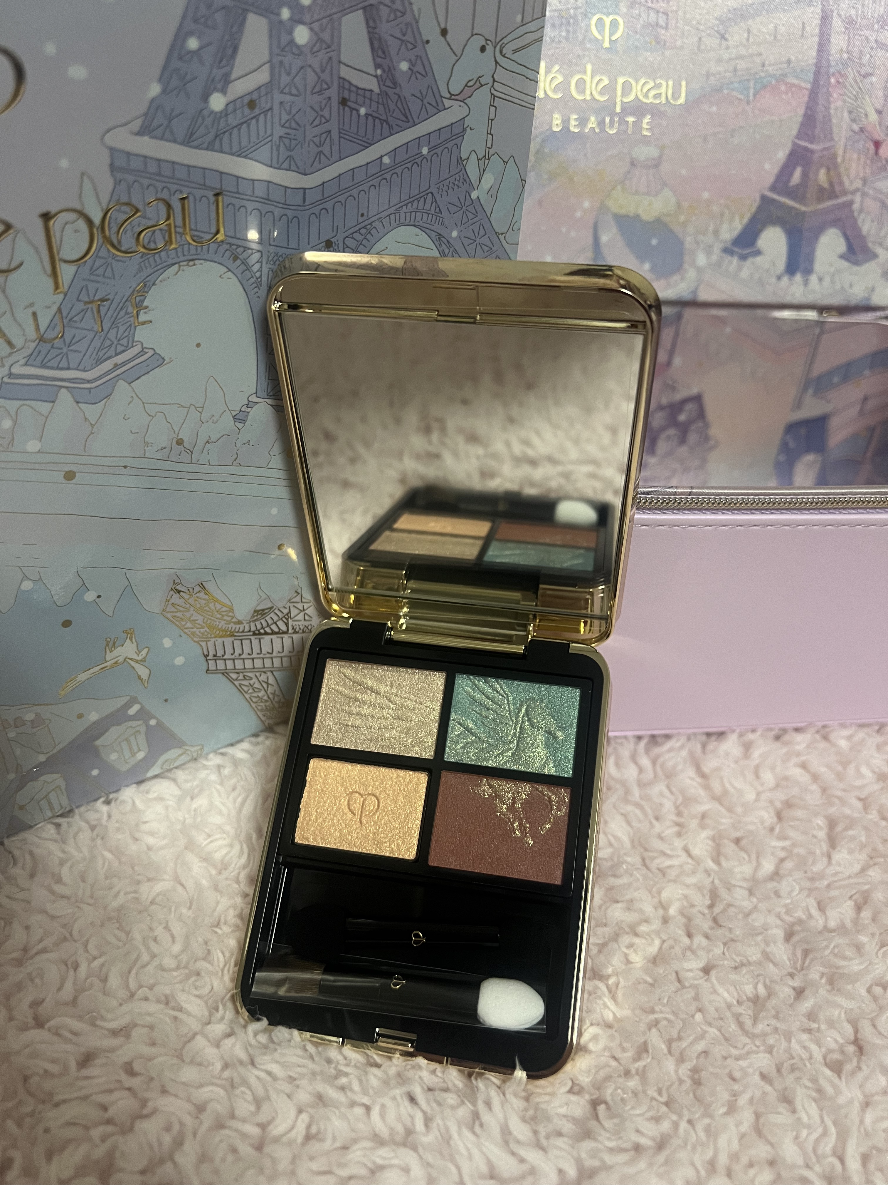 オンブルクルールクアドリ 502 Wings of Wonder（ホリデーコレクション2024）/クレ・ド・ポー ボーテ/アイシャドウパレットを使ったクチコミ（2枚目）