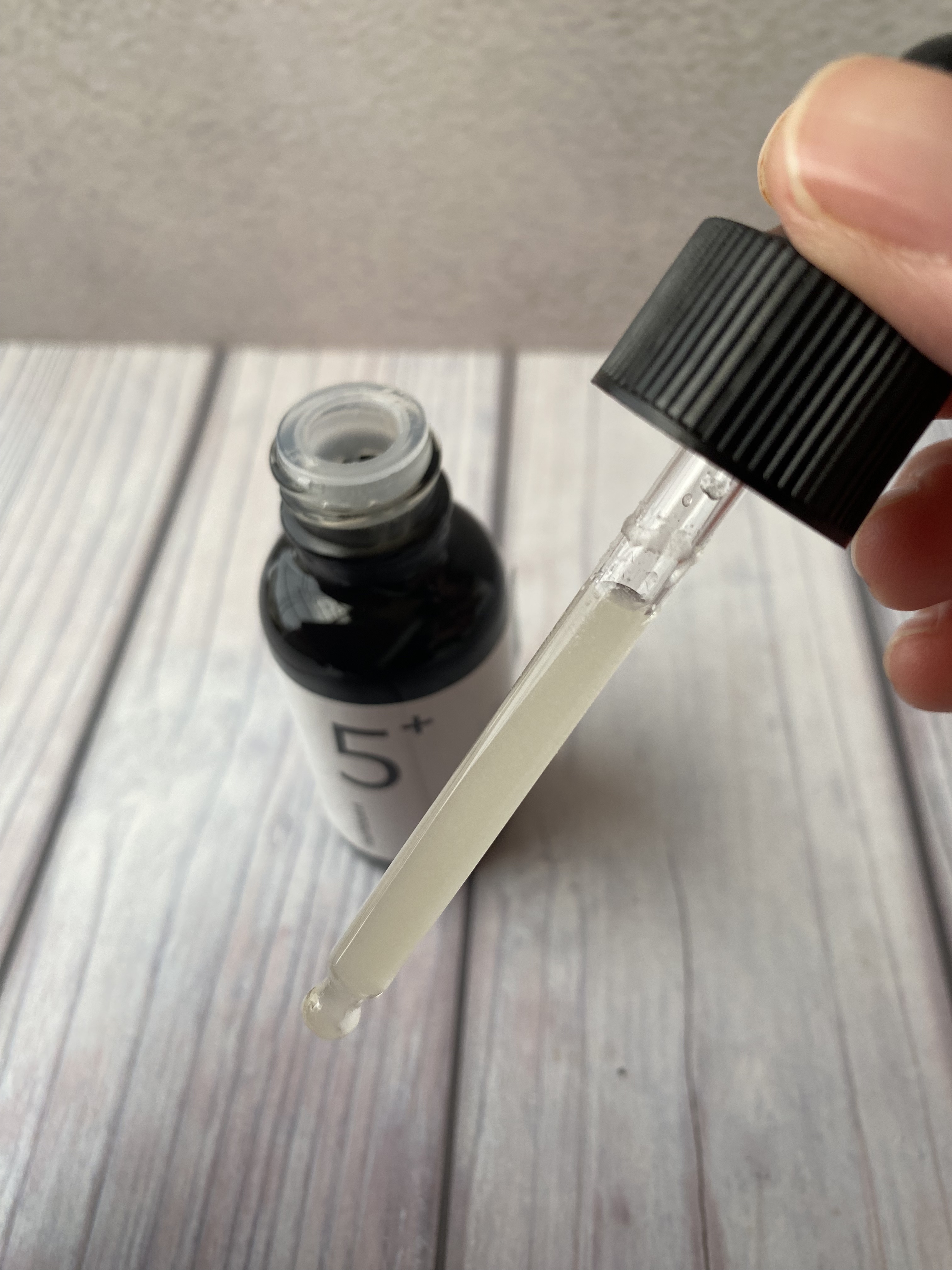 5番 白玉グルタチオンＣ美容液/numbuzin/美容液を使ったクチコミ（2枚目）