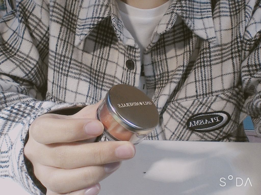 ミネラルピグメント/ONLY MINERALS/単色アイシャドウを使ったクチコミ(3枚目)