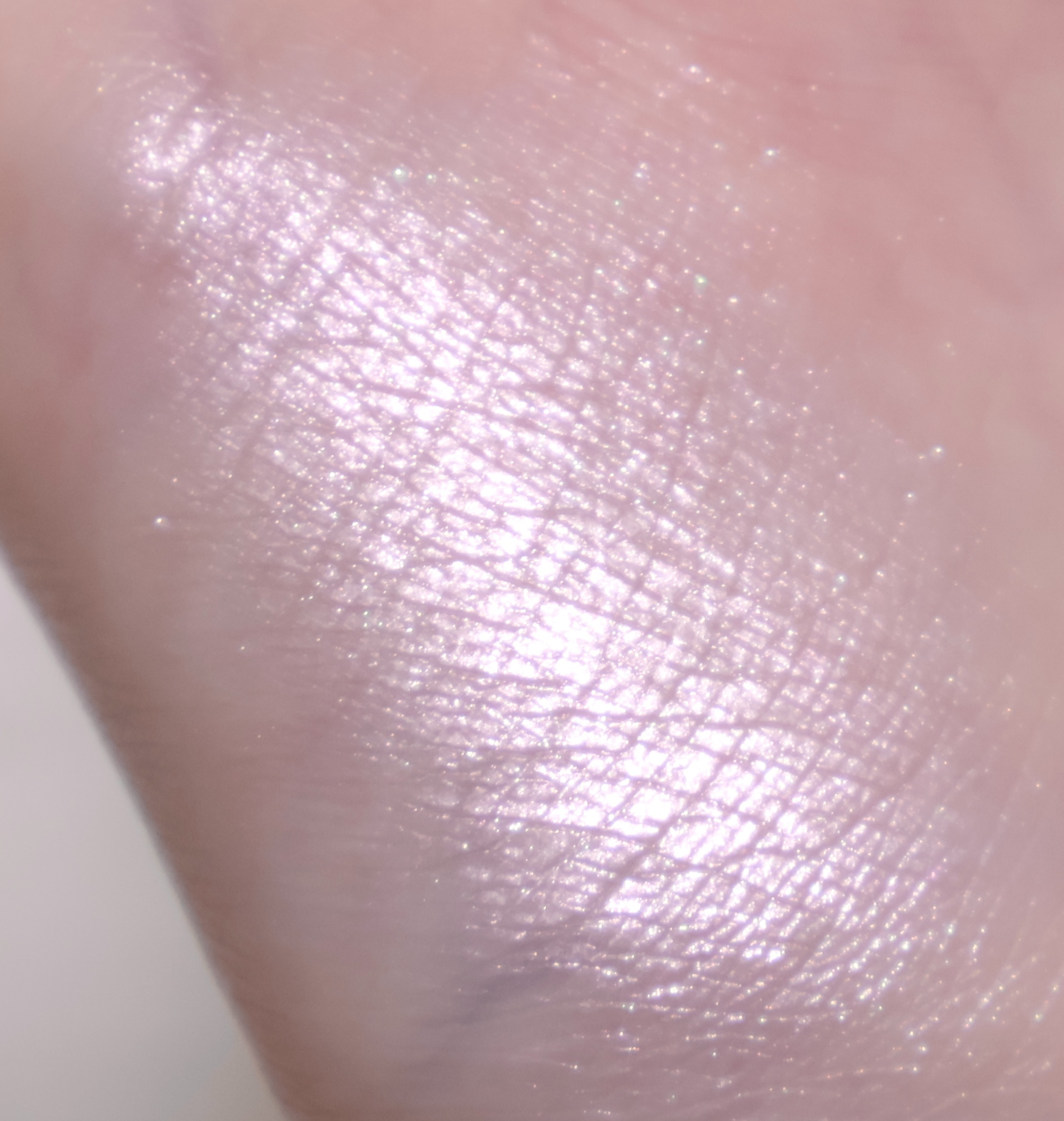 フラワーノーズ リトルエンジェルコレクション ハイライター L01 Eros's Fable (愛神寓言)/FlowerKnows/パウダーハイライトを使ったクチコミ（2枚目）