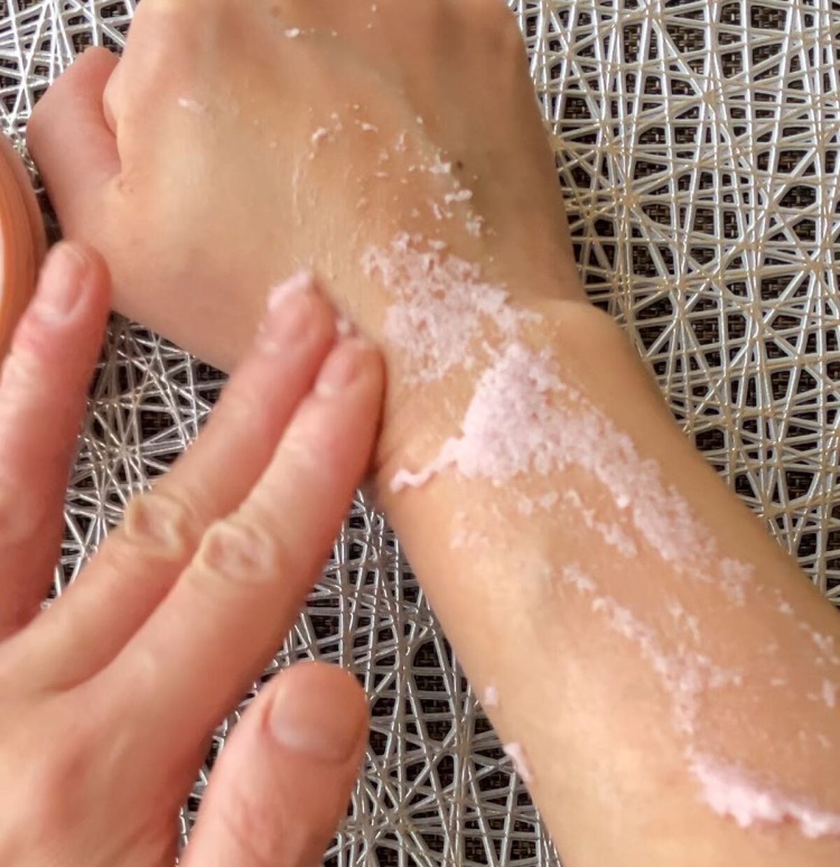 Q+Me スウィート ボム タラソ スクラブ/AGARISM/バスト・ヒップケアを使ったクチコミ(4枚目)