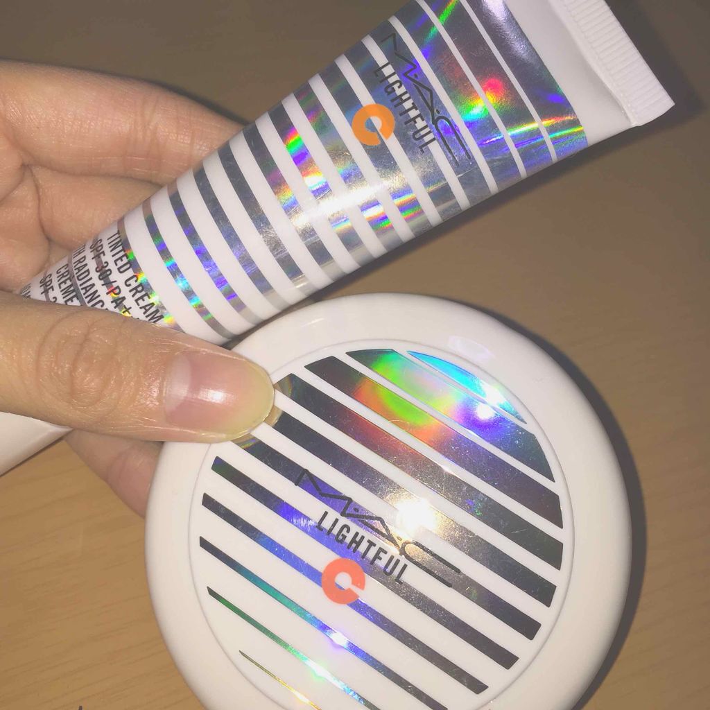 ライトフル C+ SPF 30 ファンデーション/M・A・C/パウダーファンデーションを使ったクチコミ(1枚目)