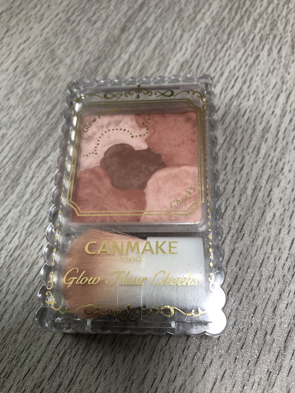 グロウフルールチークス 11 チャイフルール/キャンメイク/パウダーチークを使ったクチコミ（1枚目）