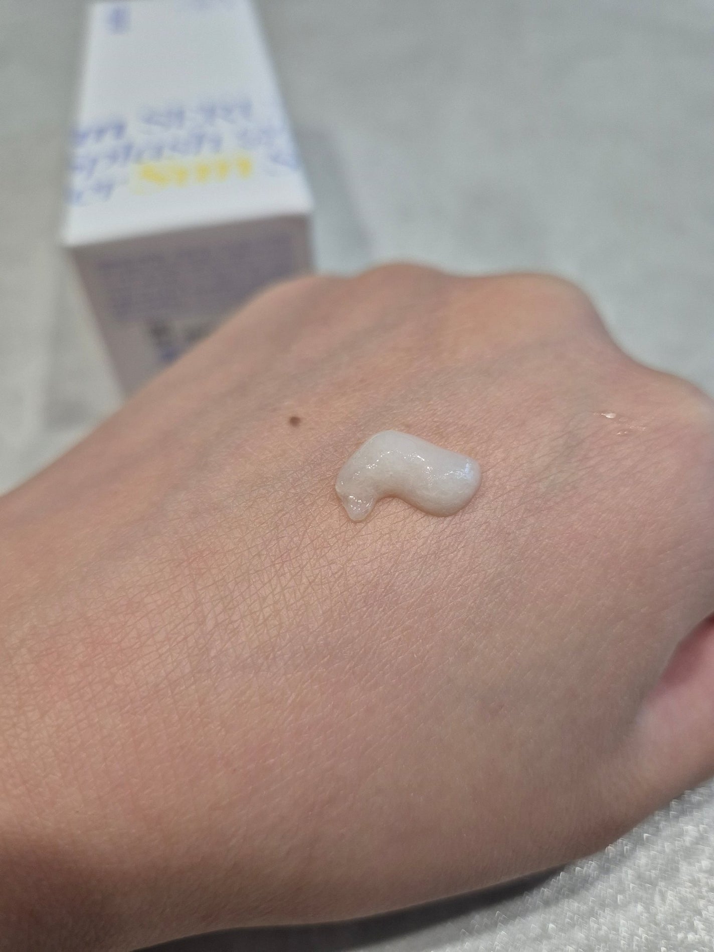 エスポア ウォータースプラッシュサンセラム/espoir/日焼け止めクリームを使ったクチコミ(2枚目)