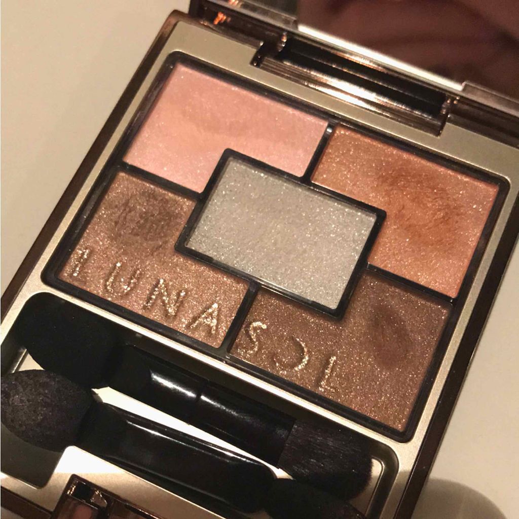 マカロンニュアンスアイズ EX02 Mango/LUNASOL/単色アイシャドウを使ったクチコミ（2枚目）