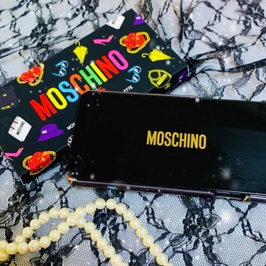 TONYMOLY MOSCHINO×TONYMOLY スーパービームアイパレットのクチコミ「#トニモリ #モスキーノ のコラボシャドウ💓🥰
お友達から韓国のお土産🥺🧡
ありがとーーーうッ.....」（2枚目）