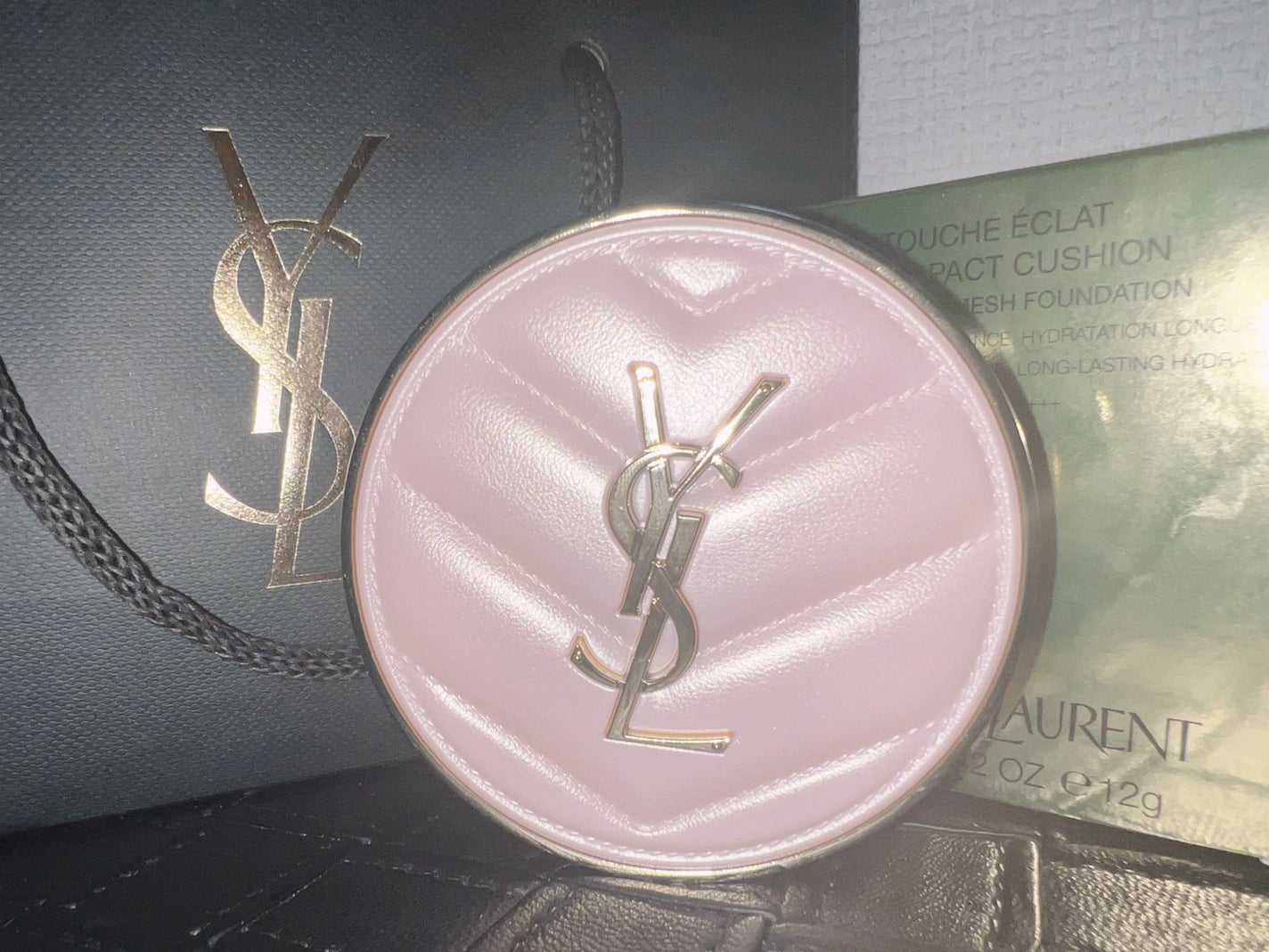 ラディアント タッチ グロウパクト/YVES SAINT LAURENT BEAUTE/クッションファンデーションを使ったクチコミ(1枚目)