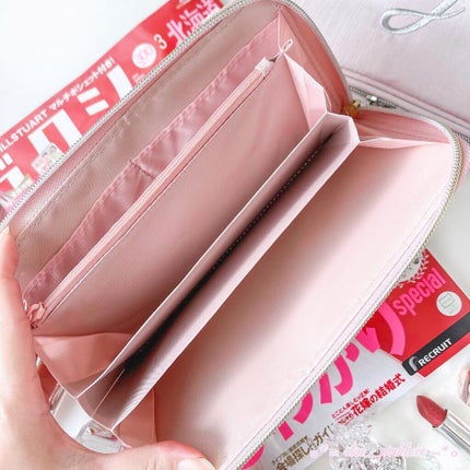 ୨୧❤︎ satomi ❤︎୨୧ on LIPS 「ゼクシィ3月号の付録がJILLSTUARTレザー調マルチポシェ..」(4枚目)