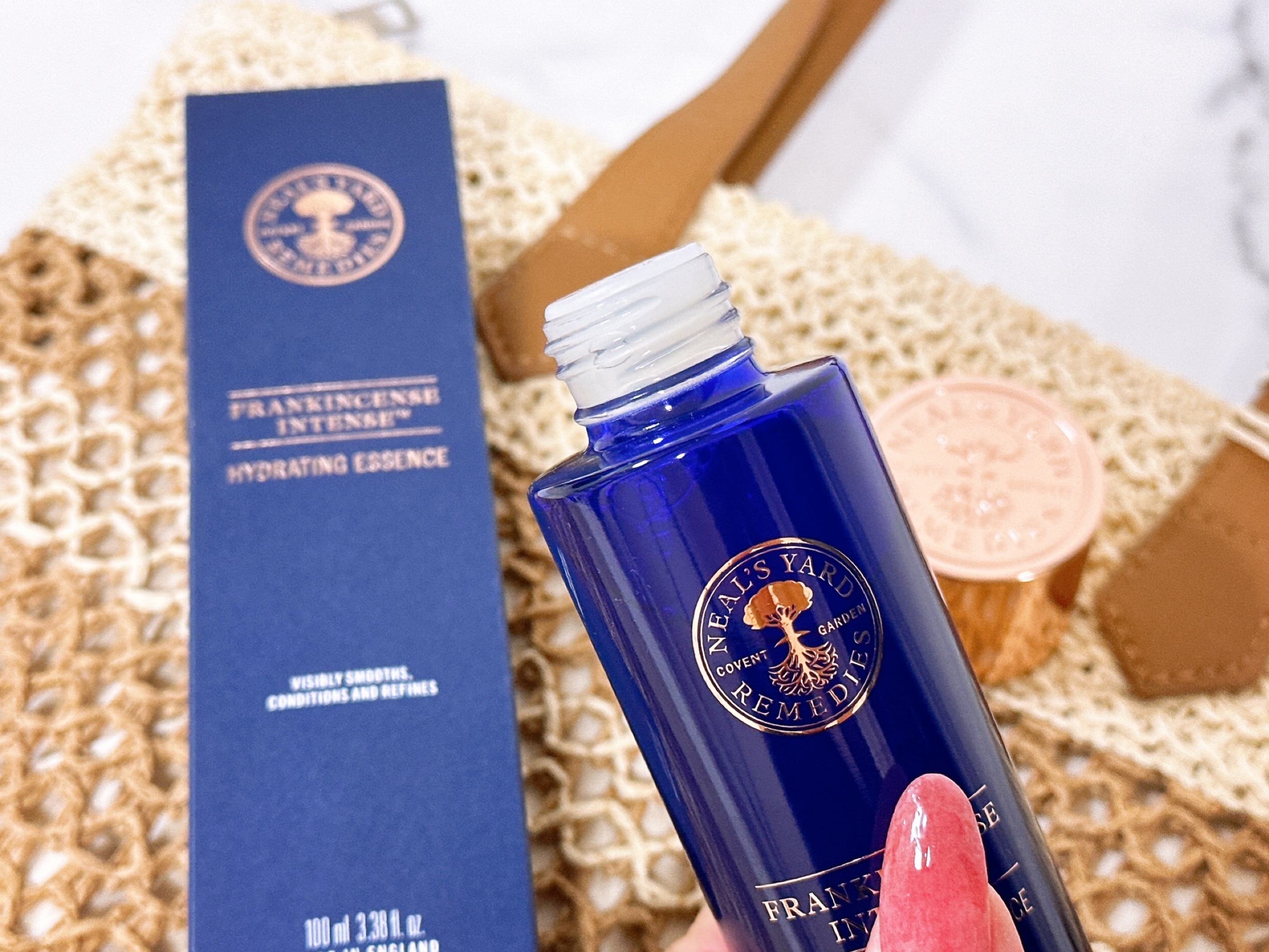 フランキンセンス インテンス ハイドレイティングエッセンス/ニールズヤード レメディーズ/化粧水を使ったクチコミ（2枚目）