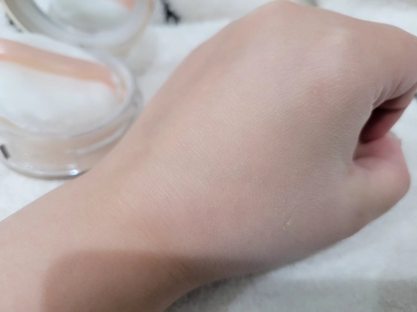 SC モイストパウダー/マーシュ・フィールド/ルースパウダーを使ったクチコミ(4枚目)