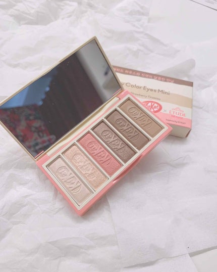 プレイカラーアイズ ミニ #キットカット ストロベリーティラミス/ETUDE/アイシャドウパレットを使ったクチコミ(2枚目)