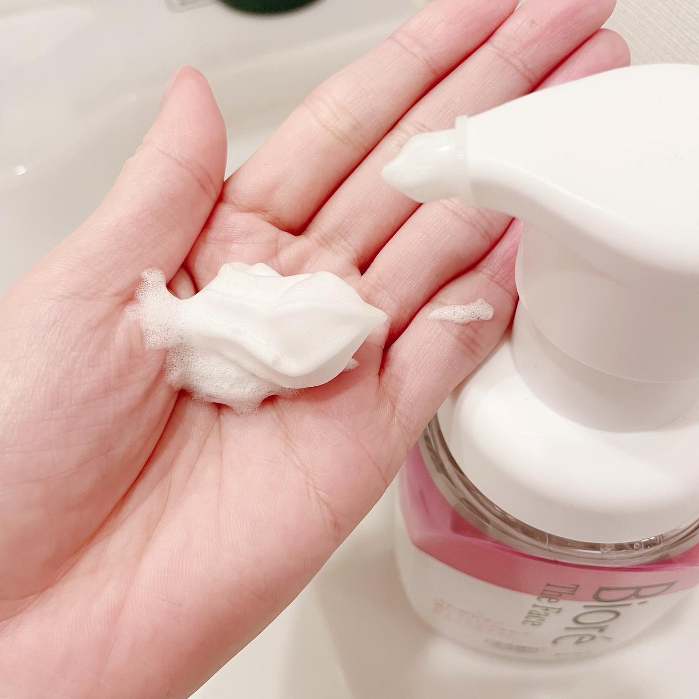 ビオレ ザフェイス 泡洗顔料 ディープモイスト/ビオレ/泡洗顔を使ったクチコミ(5枚目)