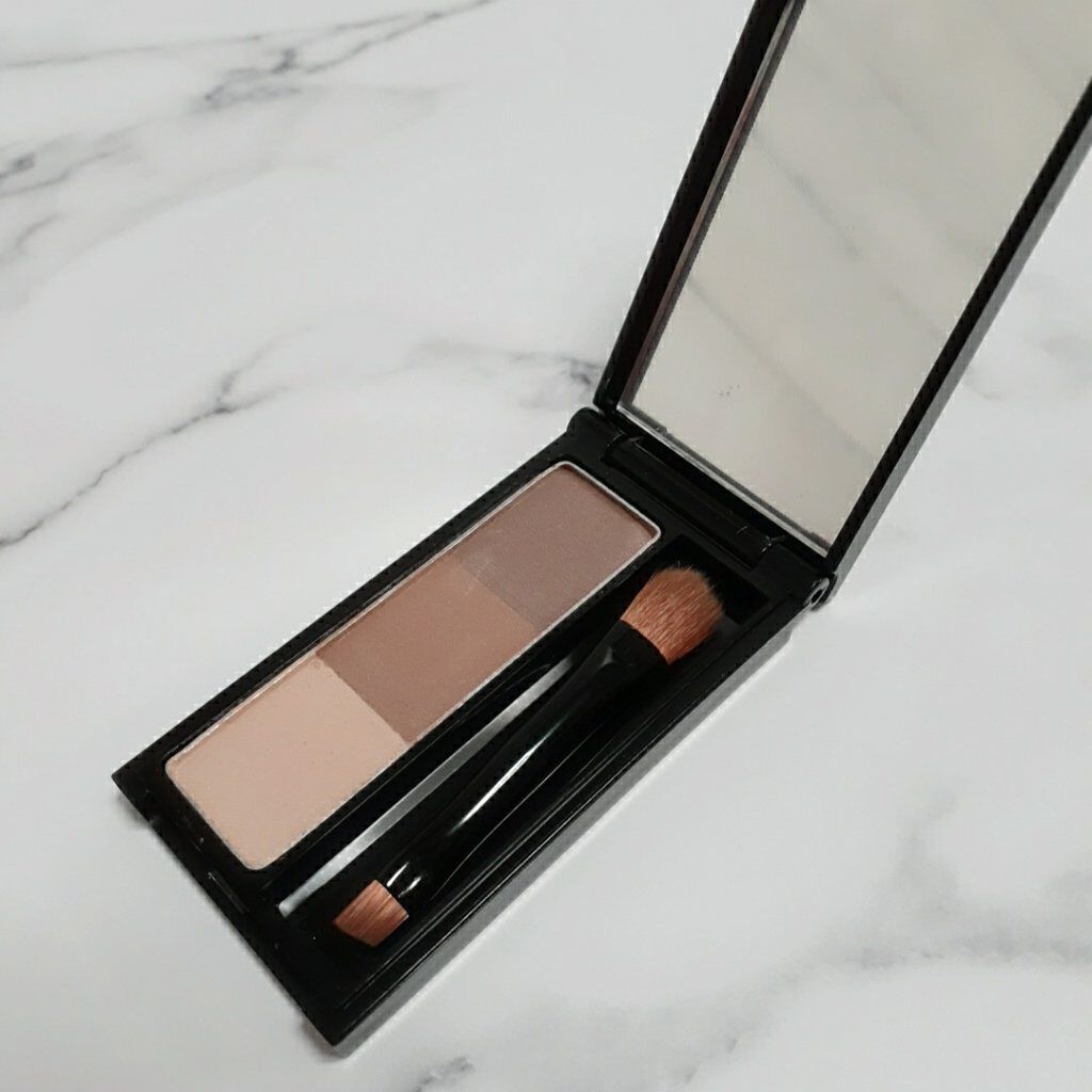 DQ アイブロウパレット / Dolly Angel