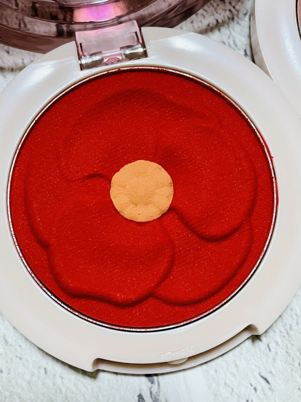 済州 カラーピッカー椿ブルーミングチーク/innisfree/パウダーチークを使ったクチコミ（3枚目）