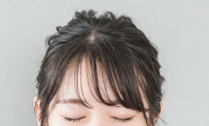 女性の前髪