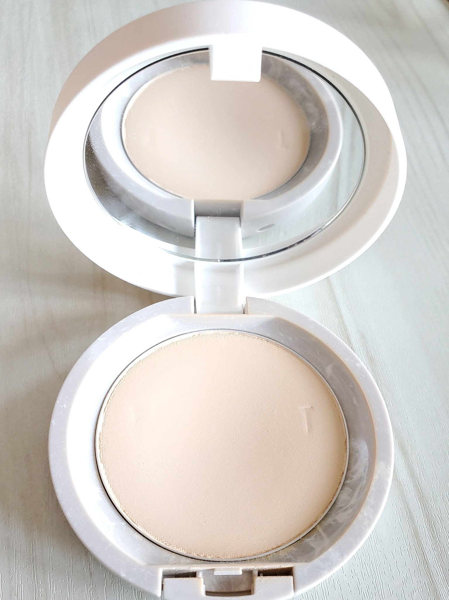 ミネラル 薬用プレストパウダー/TIME SECRET/プレストパウダーを使ったクチコミ（2枚目）