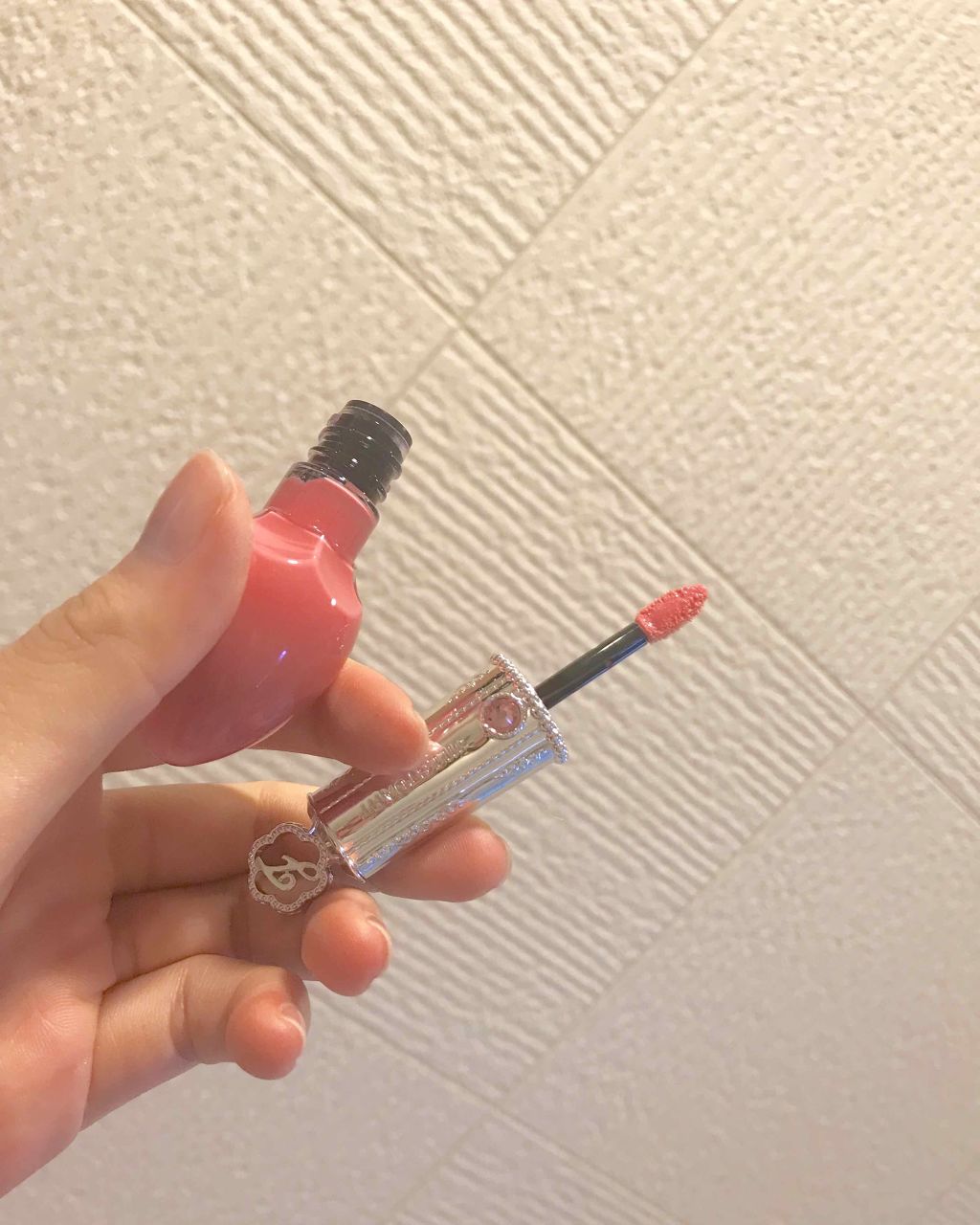 フォーエヴァージューシー オイルルージュ/JILL STUART/口紅を使ったクチコミ（2枚目）