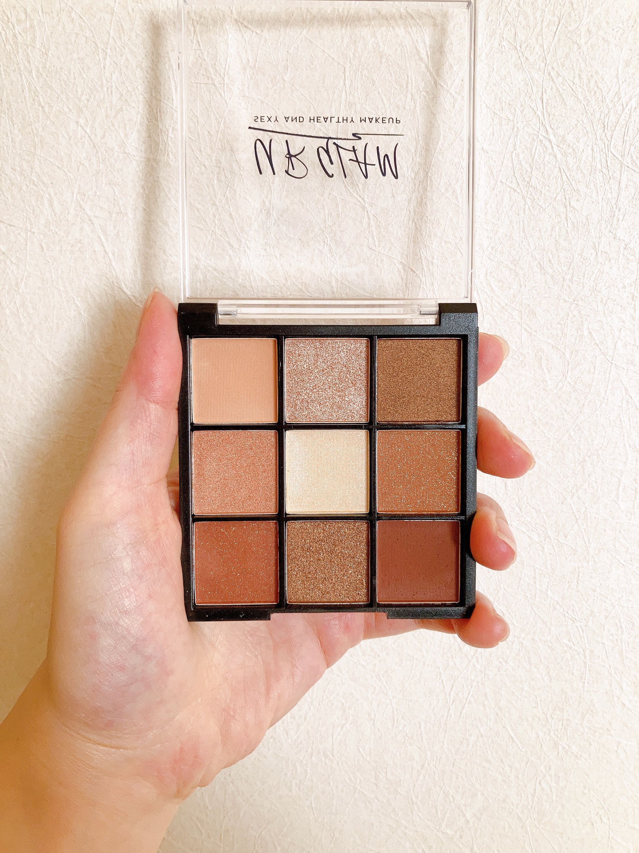 UR GLAM　BLOOMING EYE COLOR PALETTE/U R GLAM/アイシャドウパレットを使ったクチコミ（3枚目）