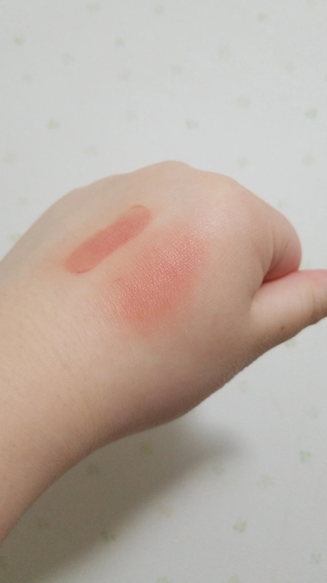 シリコーンリップブラシ/DAISO/メイクブラシを使ったクチコミ（2枚目）