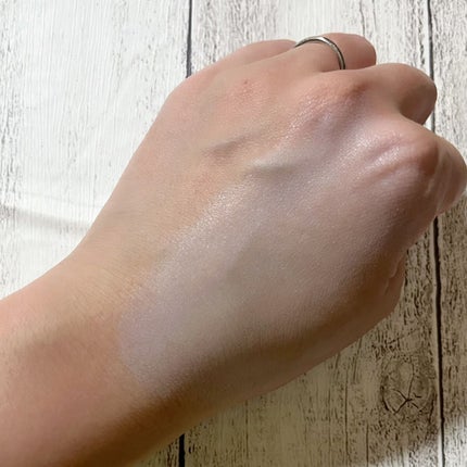 プリズム・リーブル・スキンケアリング・コレクター/GIVENCHY/化粧下地を使ったクチコミ(4枚目)