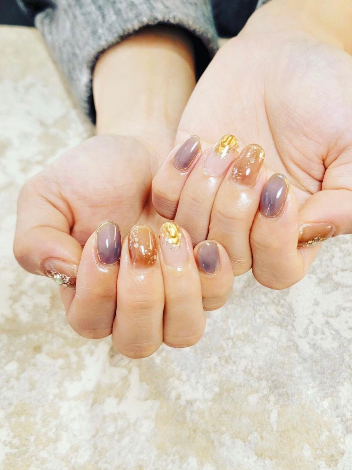 侘助 on LIPS 「【透け感ニュアンスネイル】こんにちは、侘助です𓍯𓂃𓈒𓏸𓐍𓏸𓐍今..」(4枚目)