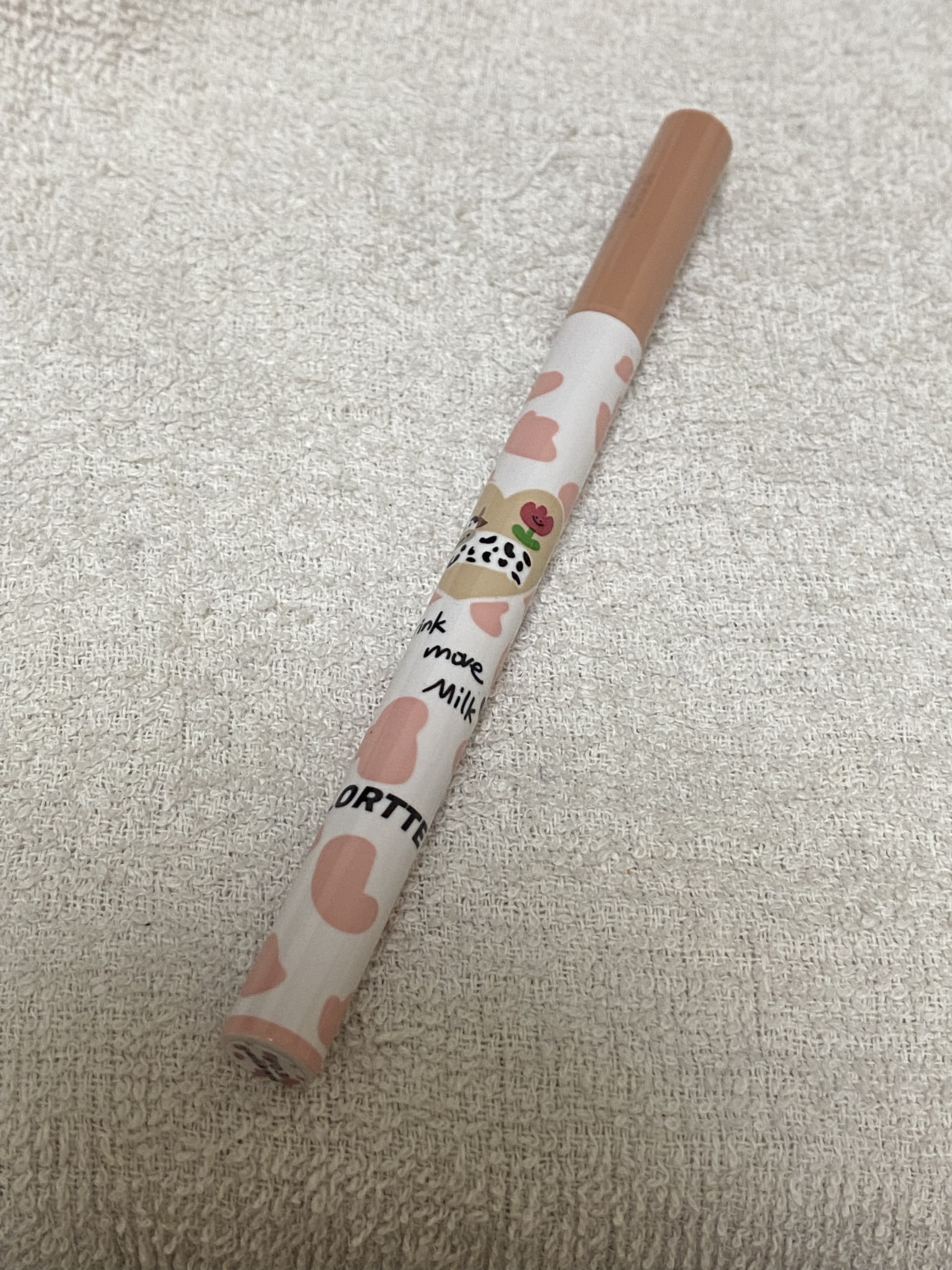 極細リキッドアイライナー/FLORTTE/リキッドアイライナーを使ったクチコミ（1枚目）