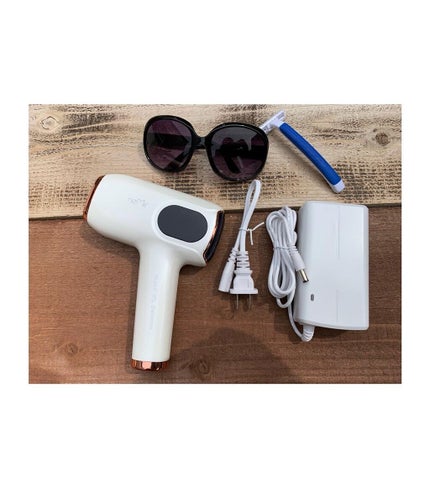 はなゆい☆ on LIPS 「..NiZmirのサファイア美容器..おうちで簡単光美容ができ..」(3枚目)