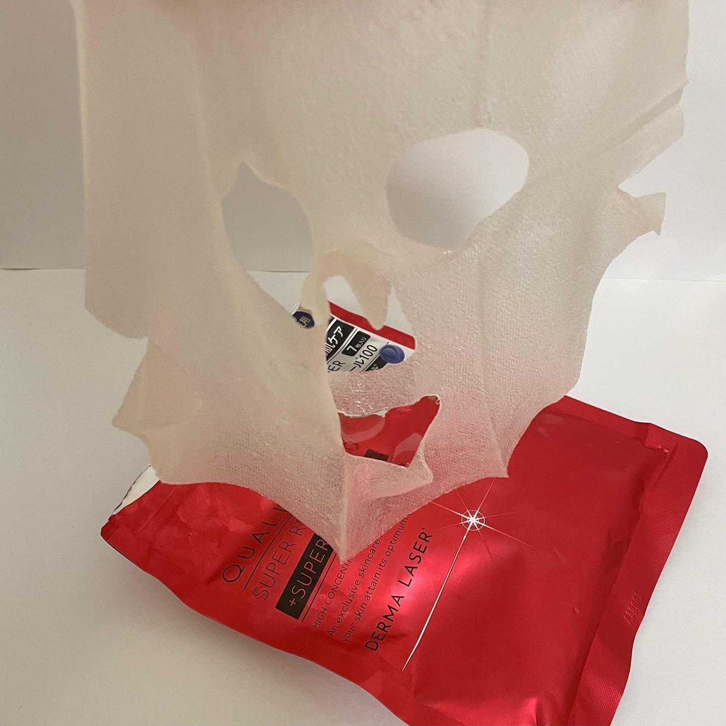 ダーマレーザー スーパーレチノール100マスク/クオリティファースト/シートマスク・パックを使ったクチコミ（2枚目）