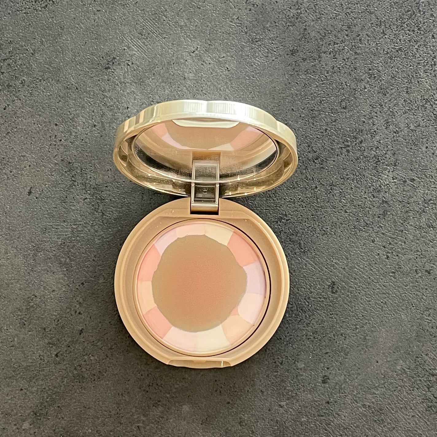 マシュマロフィニッシュパウダー ~Abloom~/キャンメイク/プレストパウダーを使ったクチコミ(2枚目)