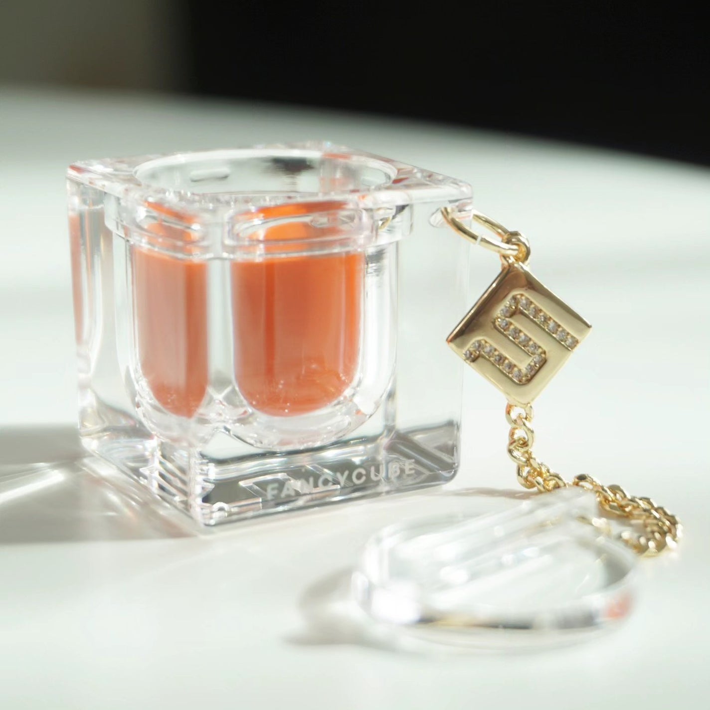 tty on LIPS 「 𝐏𝐑//アクセサリーのように身にまとう、ファッションメイ..」(1枚目)