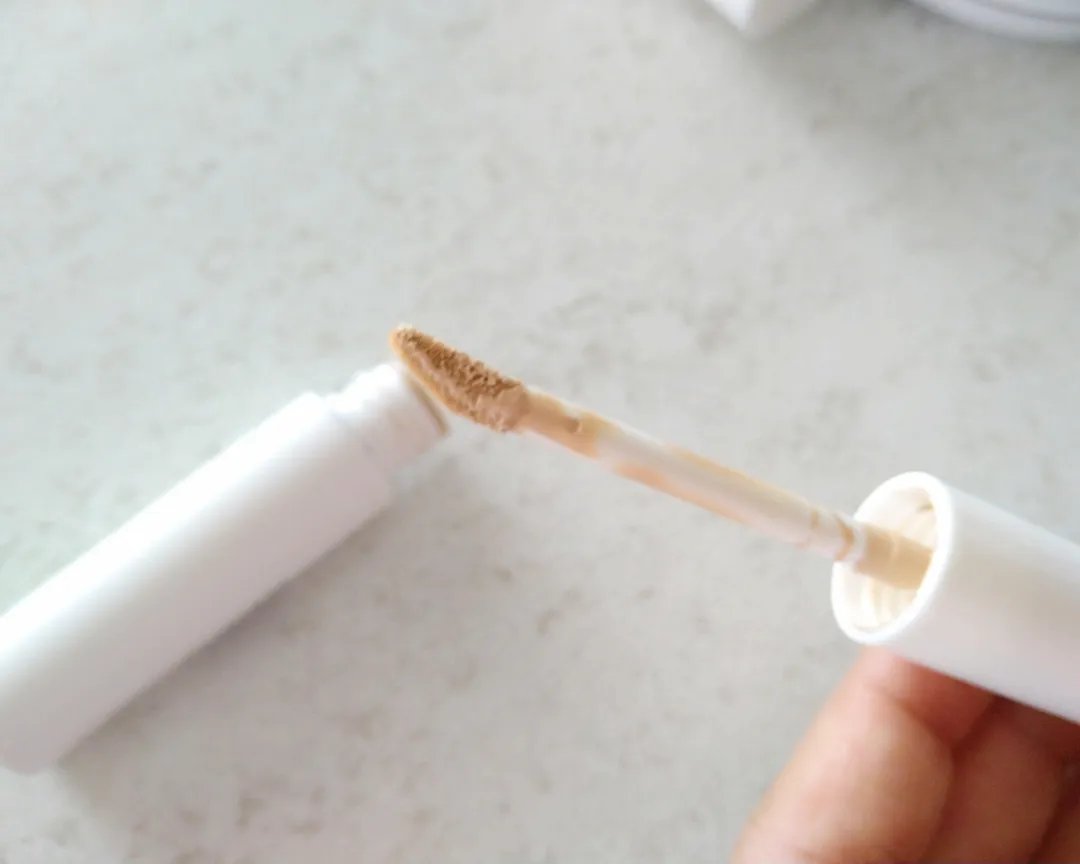 ALBLANC クラリティブラン カモフラチップのクチコミ「年齢を重ねると、じつは素肌を活かしたベースメイク派になりませんか？！
私は30代後半頃からベー.....」（3枚目）