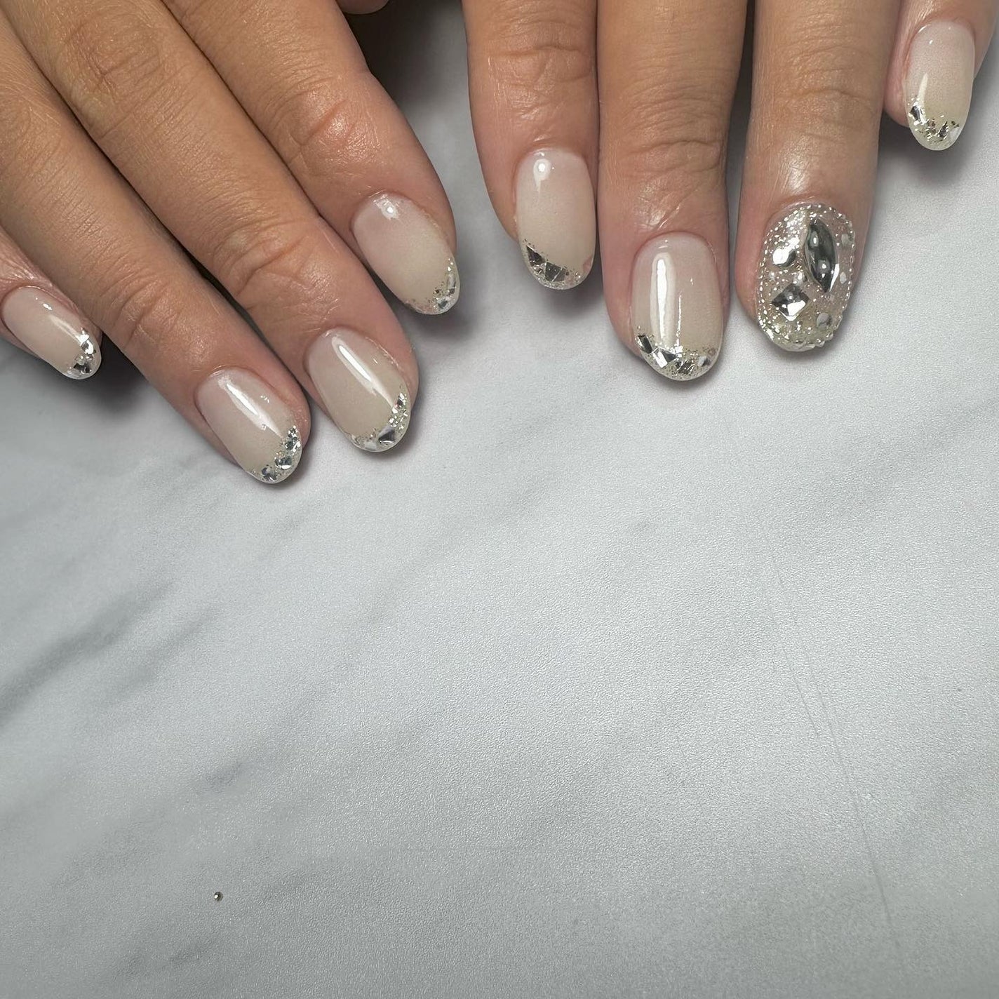 kanna on LIPS 「・・・𝑮𝒍𝒂𝒔𝒔𝒇𝒓𝒆𝒏𝒄𝒉💍🤍𓈒𓏸ちゅるんとシアーホワイトの..」(2枚目)