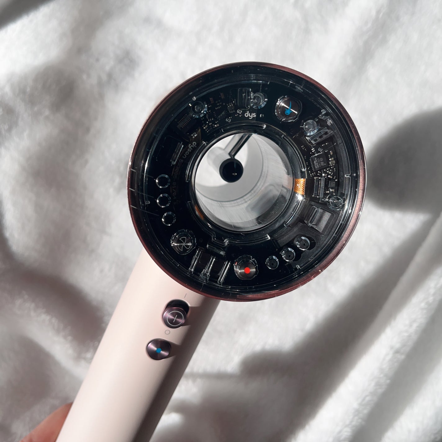 Dyson Supersonic Nural ™ Shine ヘアドライヤー/dyson/ドライヤーを使ったクチコミ(4枚目)