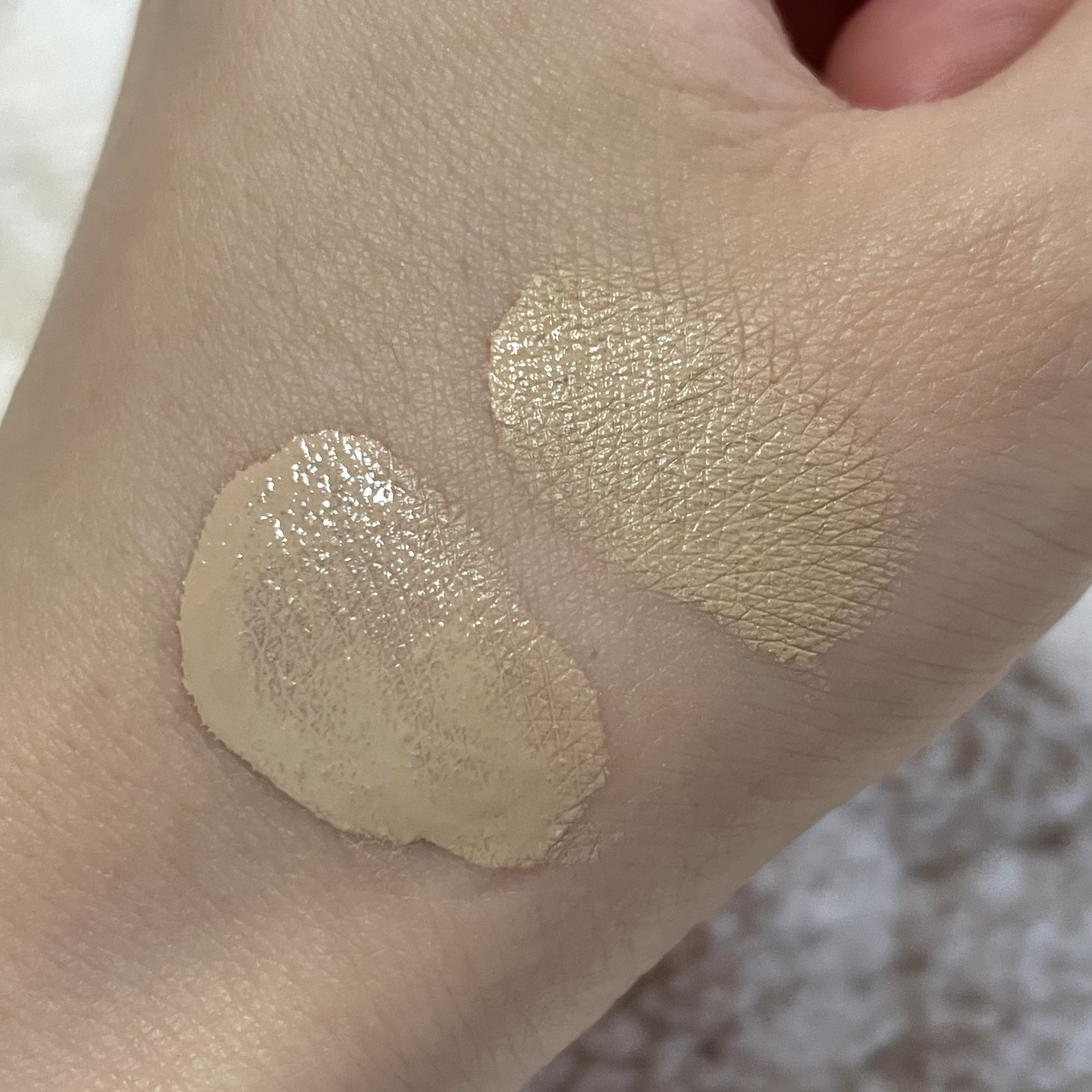 カラーステイ ロングウェア メイクアップ/REVLON/リキッドファンデーションを使ったクチコミ（3枚目）