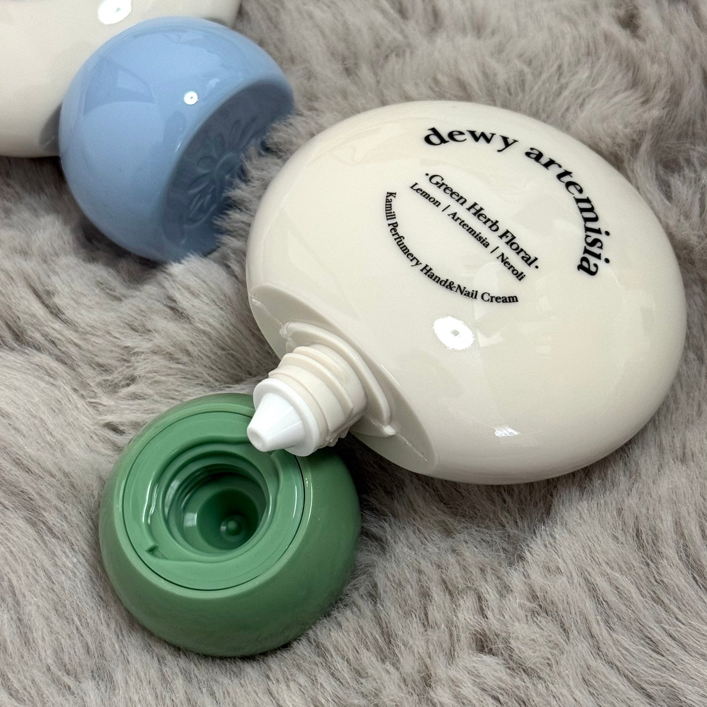 パフューマリー ハンド&ネイルクリーム デューイアルテミシア 50ml/カミール/ハンドクリームを使ったクチコミ(3枚目)