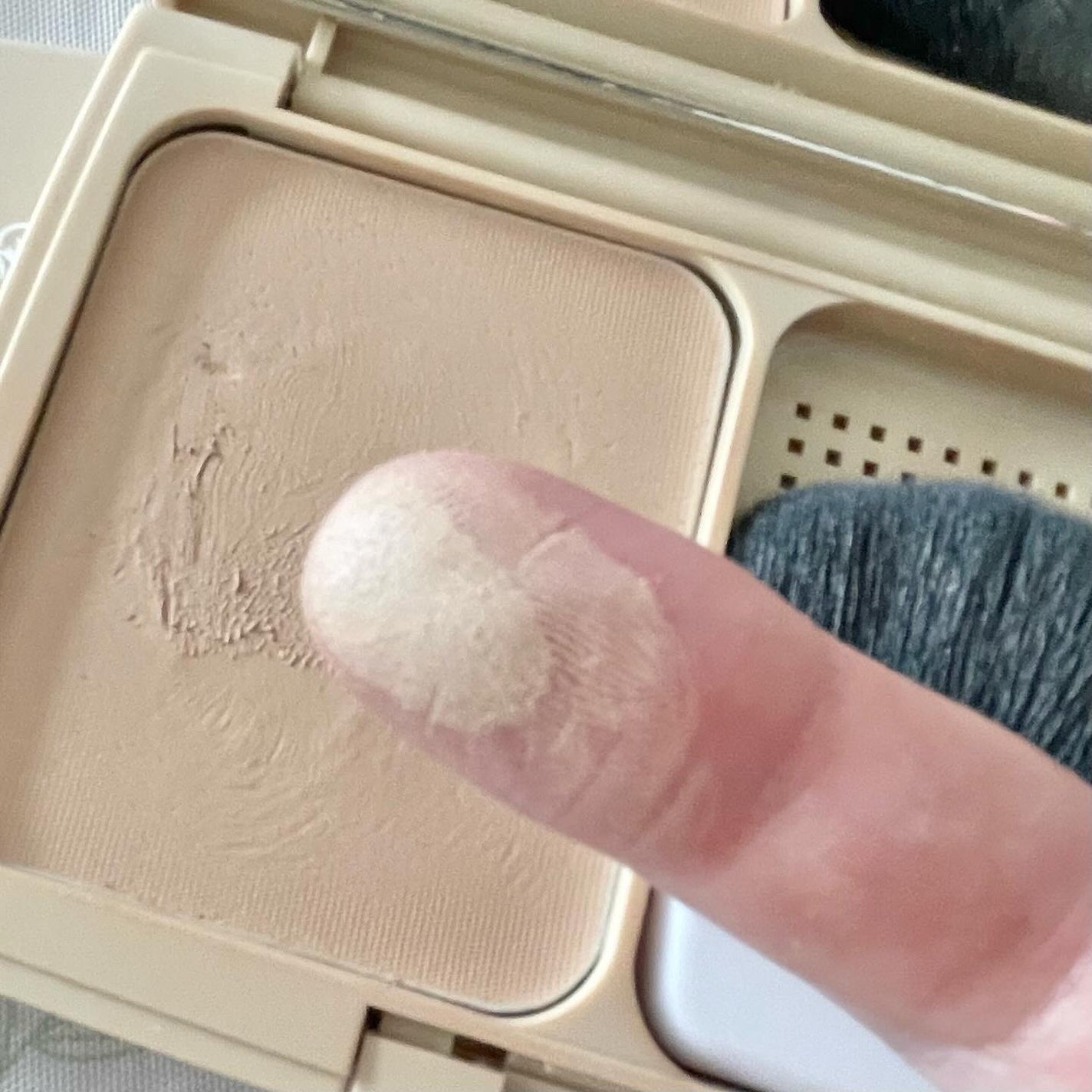 ピクジェリークセラムパウダリーBB-SP/Pesca(ペスカ)/パウダーファンデーションを使ったクチコミ(5枚目)