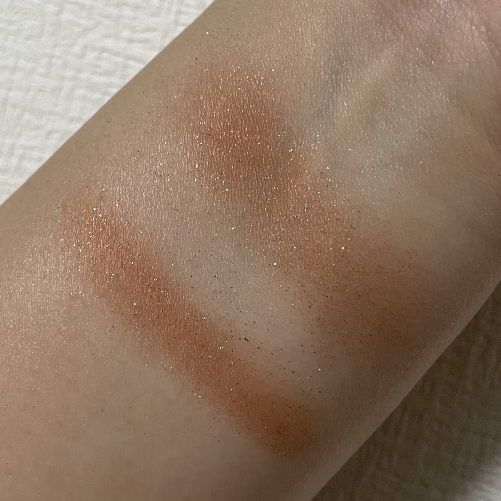 NARS ハードワイヤードアイシャドーのクチコミ「NARS▸▸ハードワイヤードアイシャドー/5338

オレンジ好きな方必見🍊

単色でもオシャ.....」（3枚目）