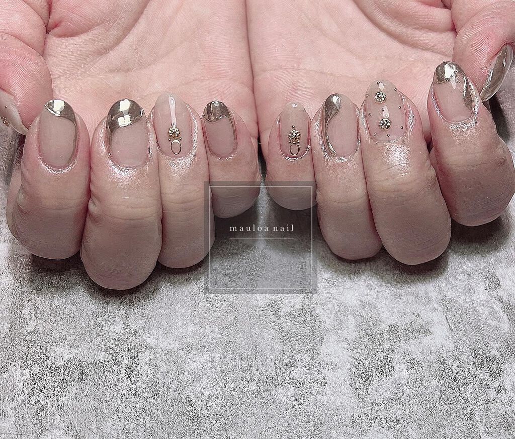 mauloa_nail on LIPS 「・❤︎❤︎❤︎・ネイルやり方動画fantistにて多数更新して..」(1枚目)