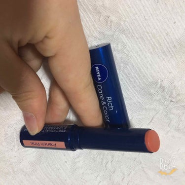 NIVEA Rich Care&Color French Pink
全部表記がアルファベットだ...はい、ニベアのCCリップのフレンチピンクの紹介です！これは私好みの自然で明るいピンクでした！ちなみに私