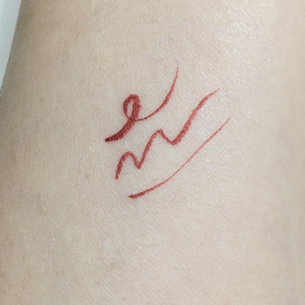 スキルレスライナー/LUMIURGLAS/リキッドアイライナーを使ったクチコミ(5枚目)