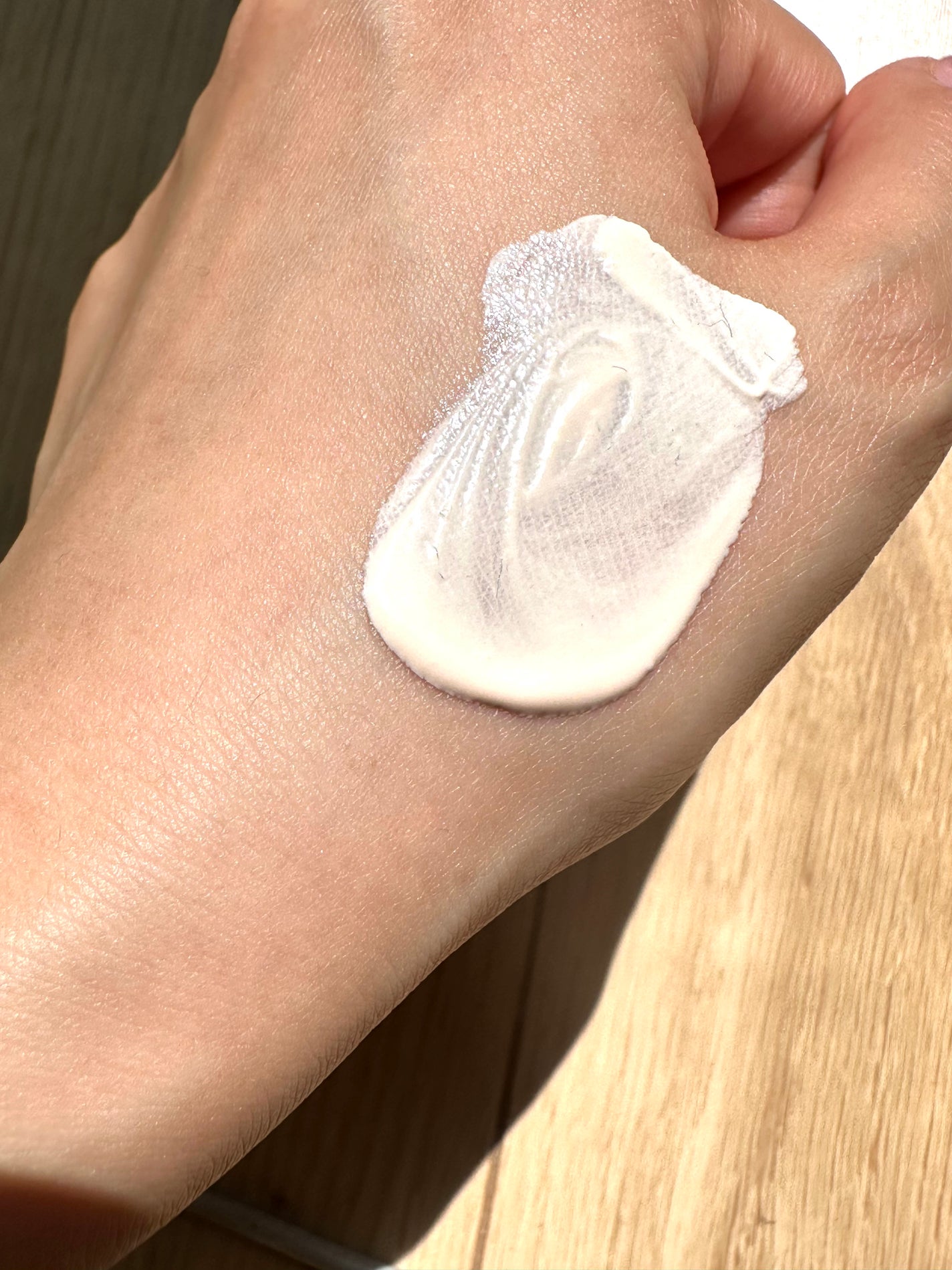 ブラックスネイルグルタチオントーンアップサン/Dr.G/日焼け止めクリームを使ったクチコミ(3枚目)