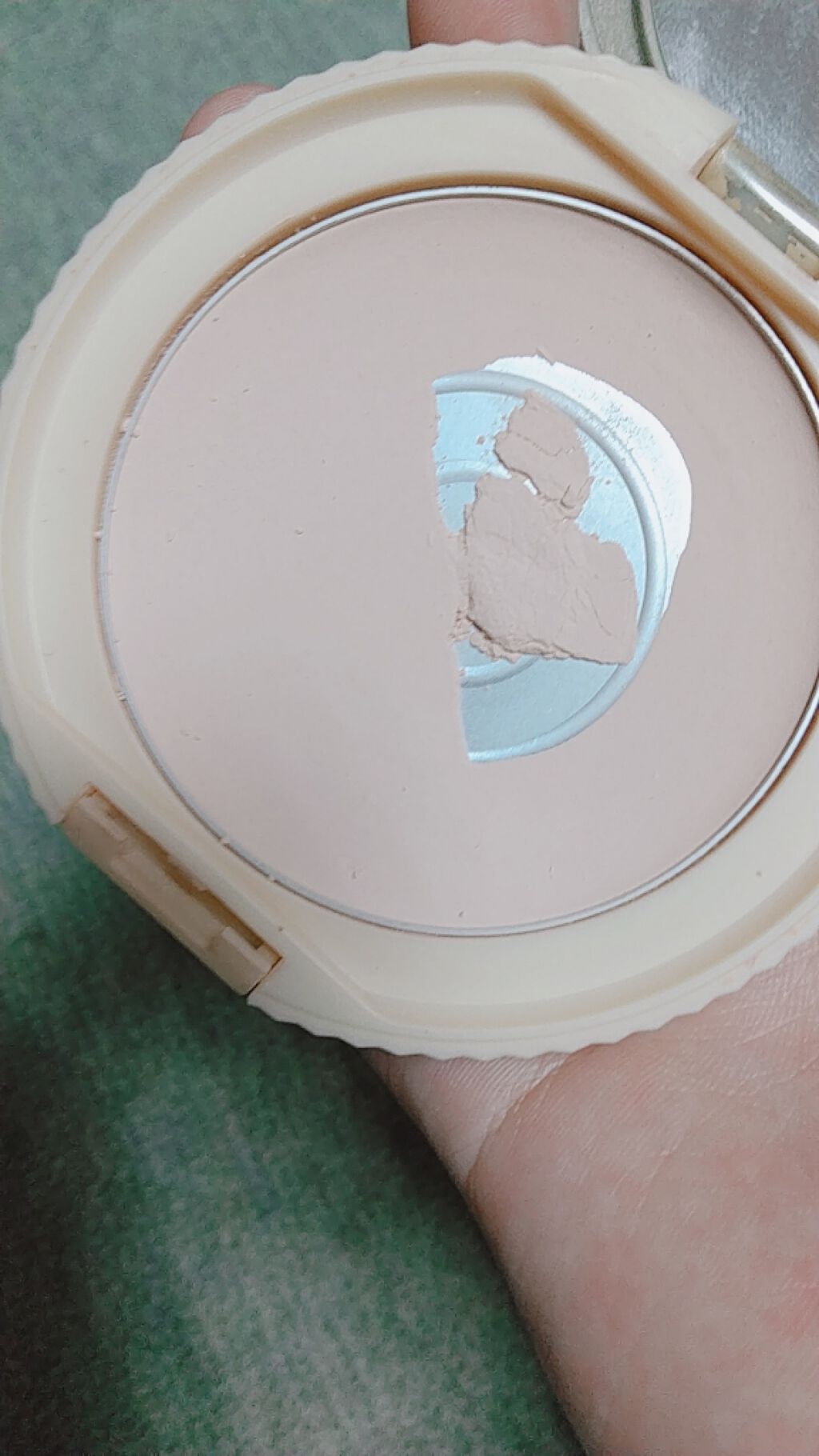 【旧品】マシュマロフィニッシュパウダー/キャンメイク/プレストパウダーを使ったクチコミ（2枚目）